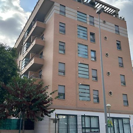 Malaga Campus Apartment Parking Included Eksteriør billede
