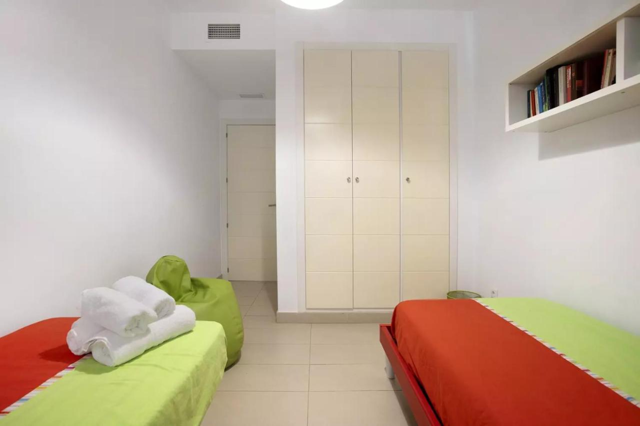 Malaga Campus Apartment Parking Included Eksteriør billede