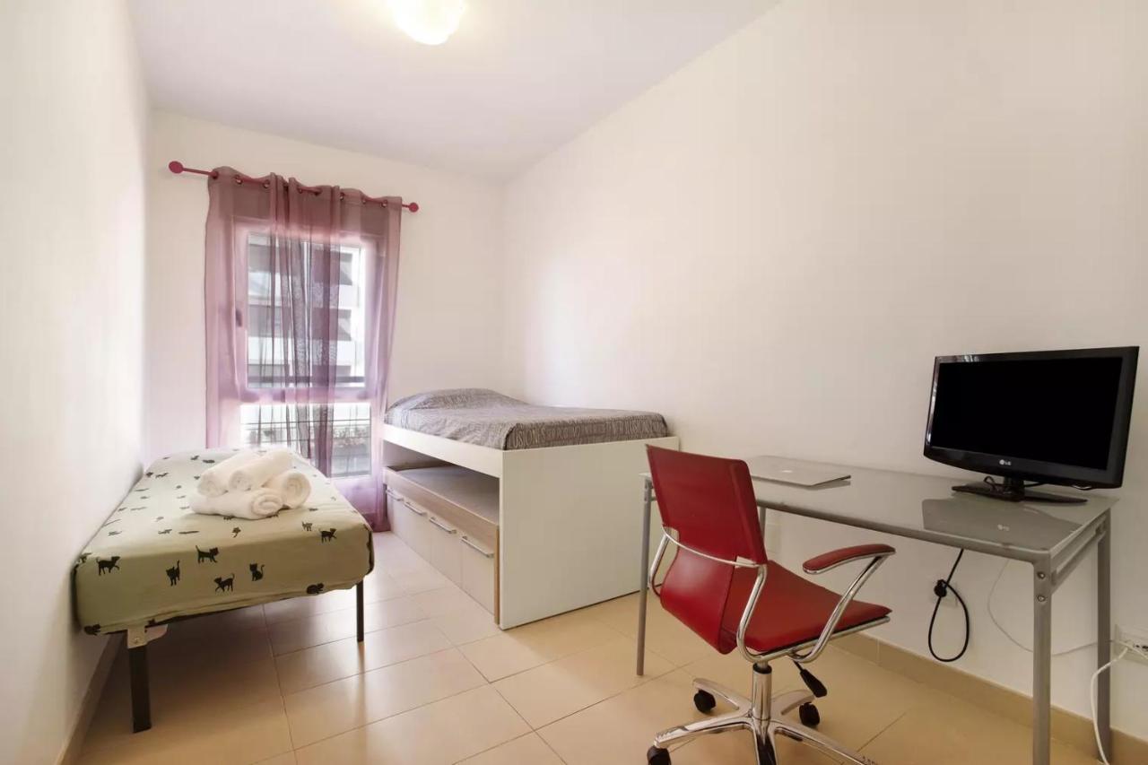 Malaga Campus Apartment Parking Included Eksteriør billede