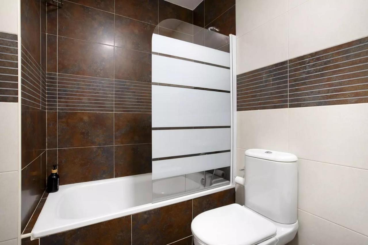 Malaga Campus Apartment Parking Included Eksteriør billede