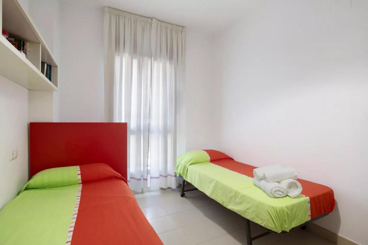 Malaga Campus Apartment Parking Included Eksteriør billede